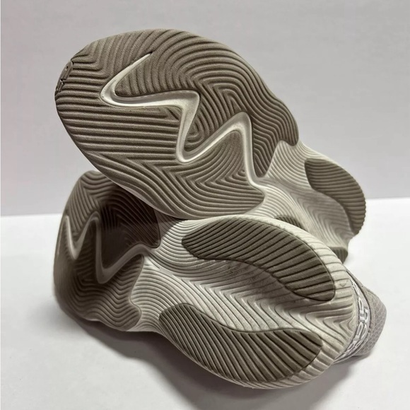 New Balance Women's Fuelcell Shift TR Sneaker, Size 9.5 M - Picture 5 of 6